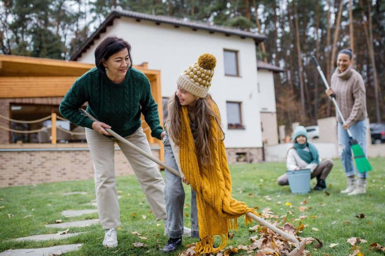 jardinage d'automne en famille